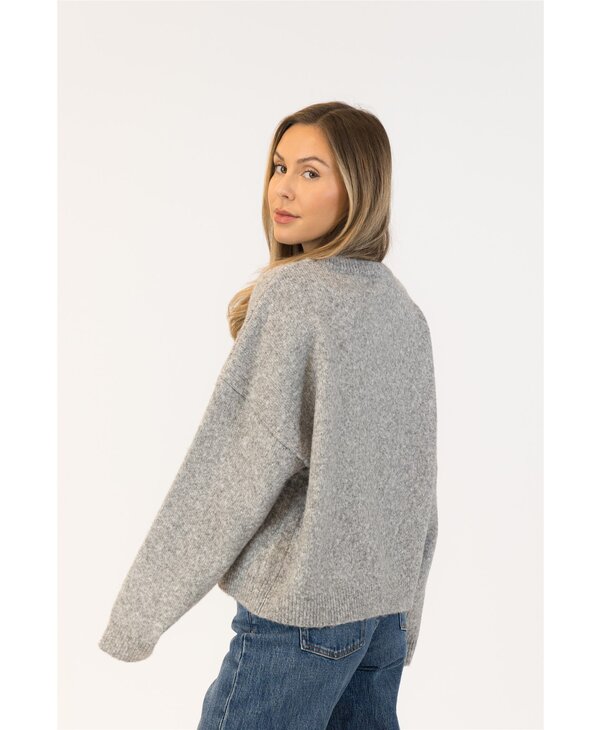 Lyla & Luxe Holly Crewneck