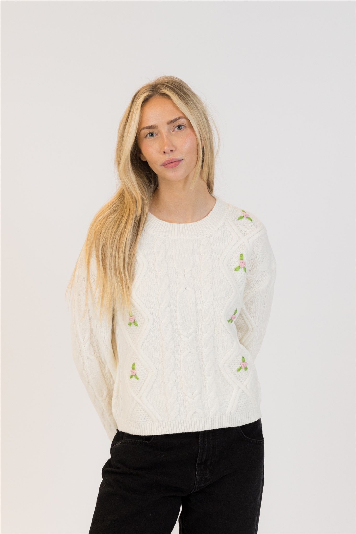 Lyla & Luxe Margot Pullover