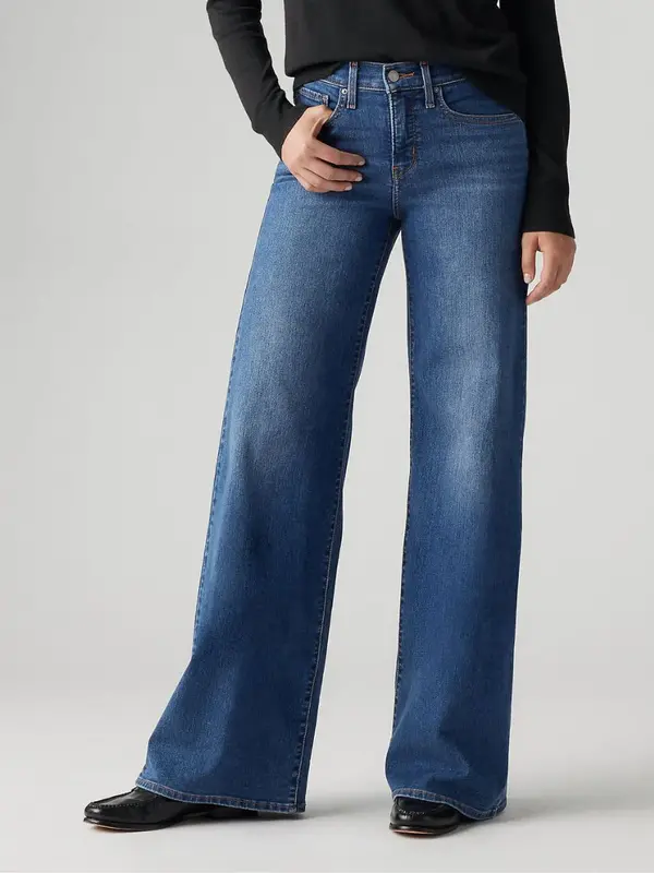 Levi Strauss & Co. 318 Shaping Wide Leg, Clever Girl
