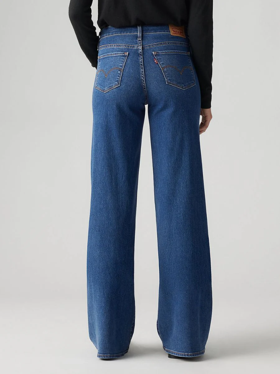 Levi Strauss & Co. 318 Shaping Wide Leg, Clever Girl