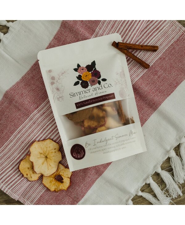 Simmer and Co Natural Aroma Be Indulgent Simmer Pot Mix, Cozy Apple Vanilla Spice Aroma
