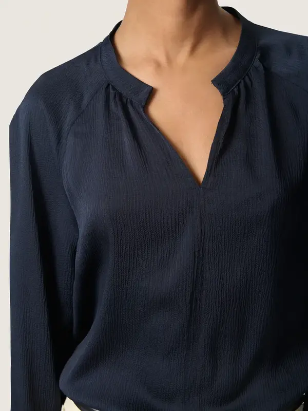 Soaked In Luxury SLIoana Blouse LS