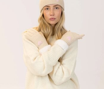 Apres Heart Beanie & Mitten Set