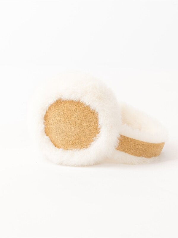 Lyla & Luxe Fuzzy Earmuffs