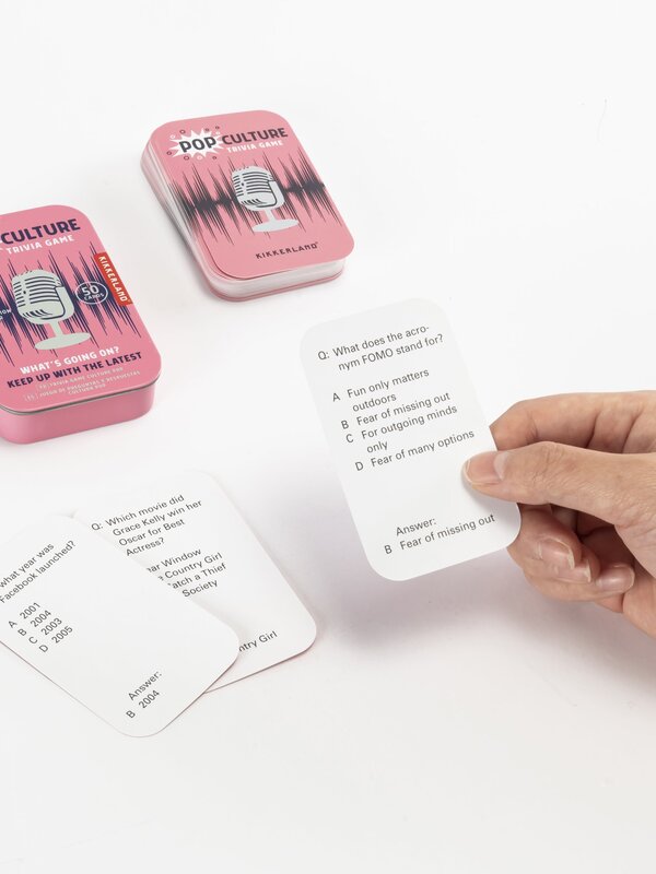 KIKKERLAND Pop Culture Trivia Game