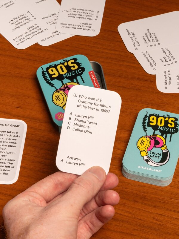 KIKKERLAND 90's Trivia Tin