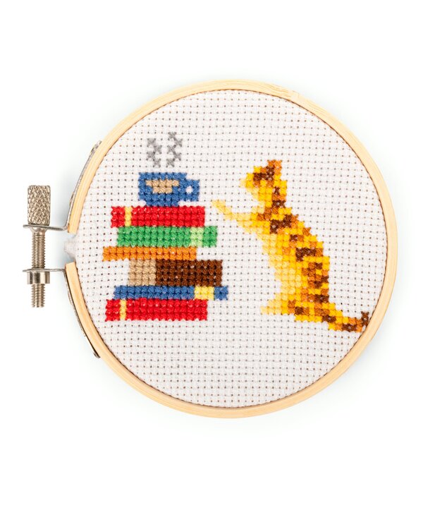 KIKKERLAND Cat Mini Cross Stitch Cross Kit