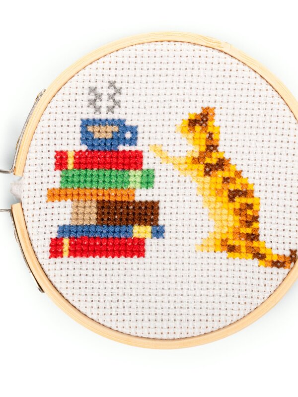 KIKKERLAND Cat Mini Cross Stitch Cross Kit