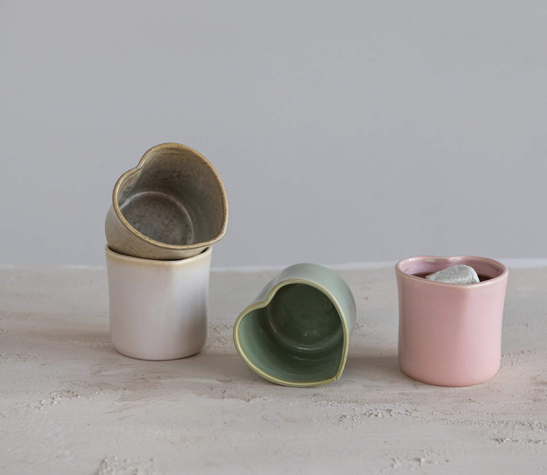 CREATIVE CO-OP Heart Stoneware Cup