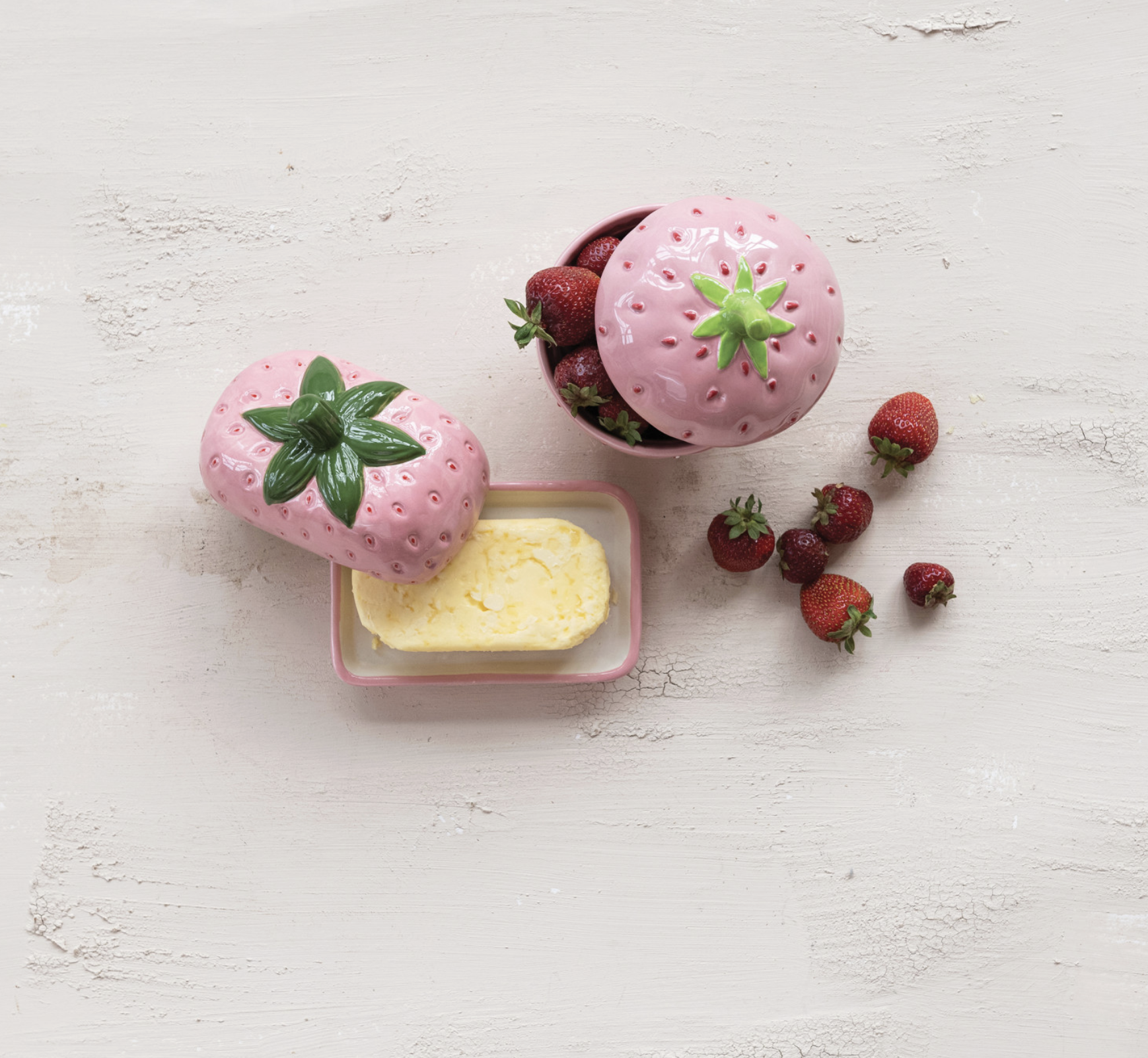 CREATIVE CO-OP Strawberry Ceramic Jar