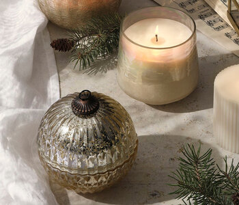 Winter White Large Baltic Glass Candle, 13oz