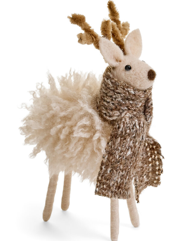 ADV Pine Centre Decor Deer w/Scarf