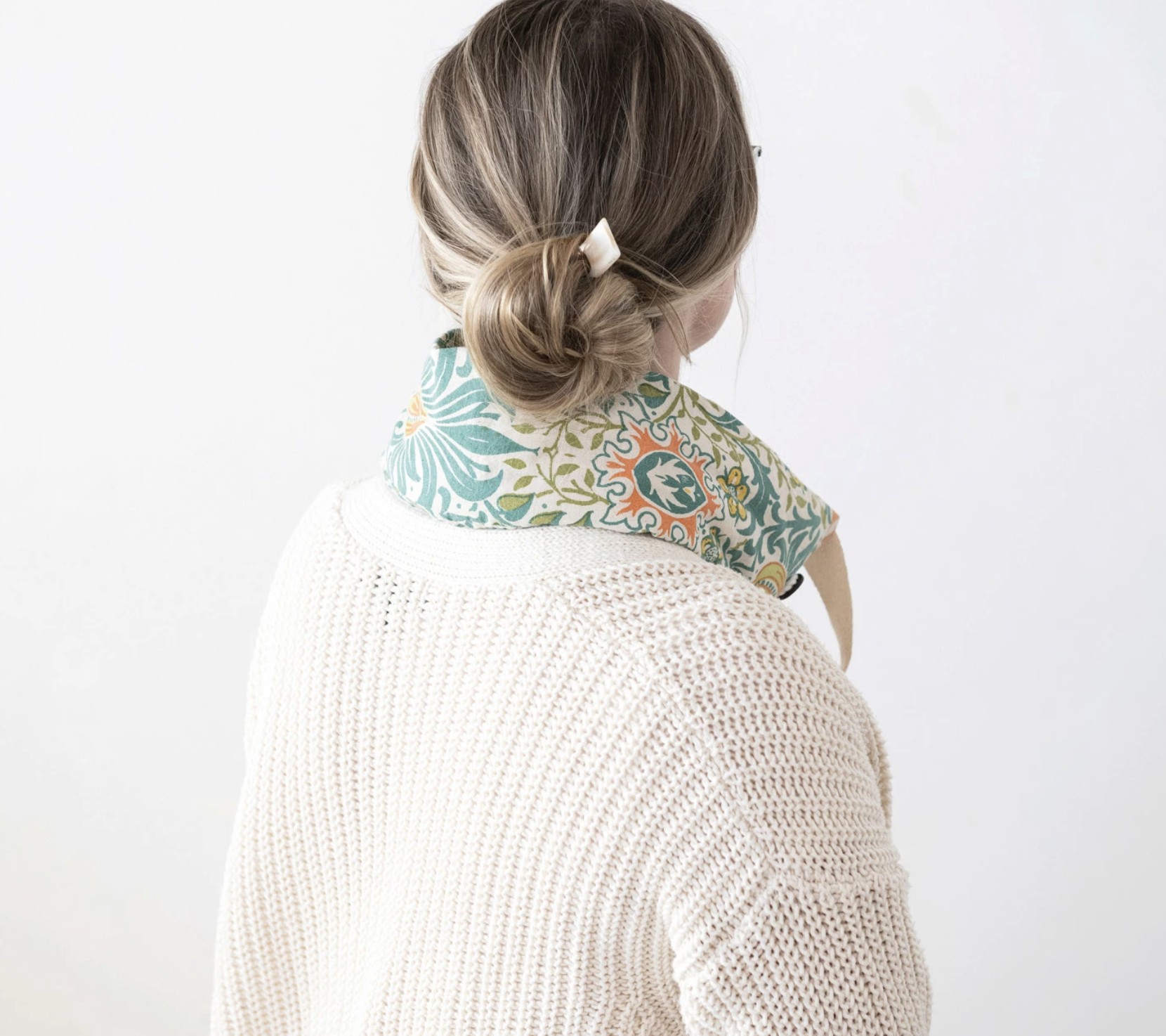 CREATIVE CO-OP Microwaveable Neck Wrap