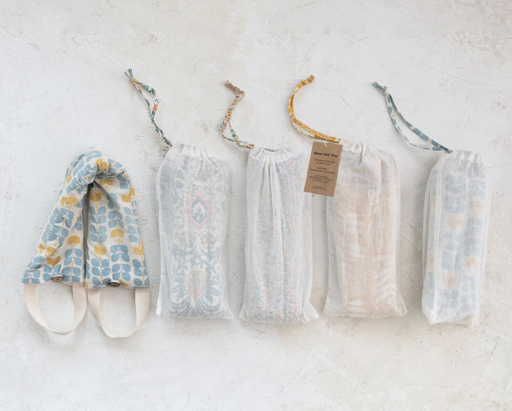 CREATIVE CO-OP Microwaveable Neck Wrap