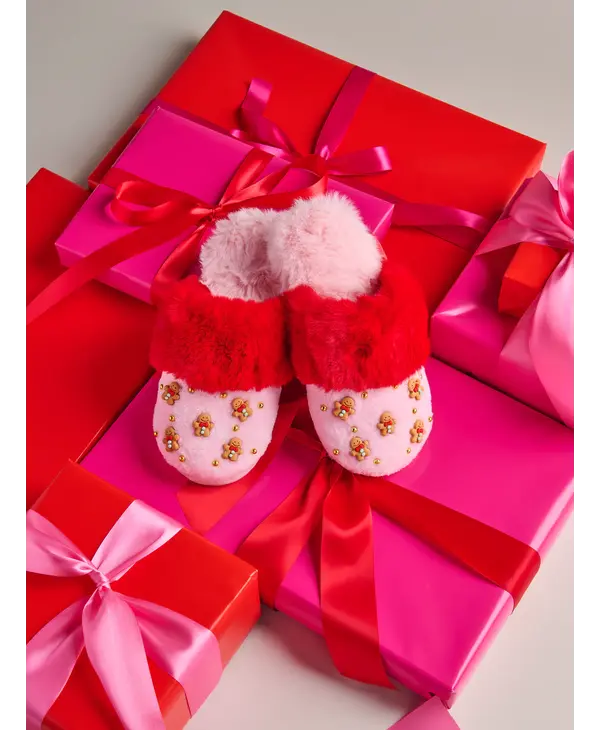 Shiraleah Gingerbread Man Slippers