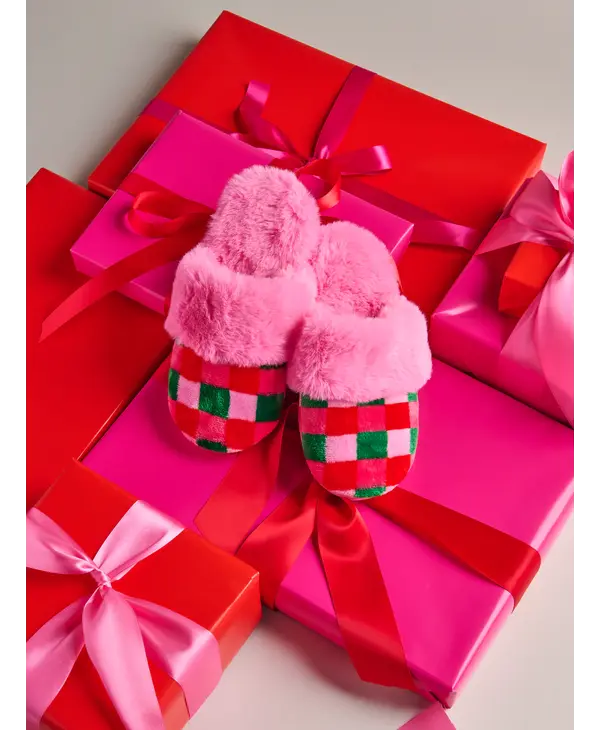 Shiraleah Checkered Slippers