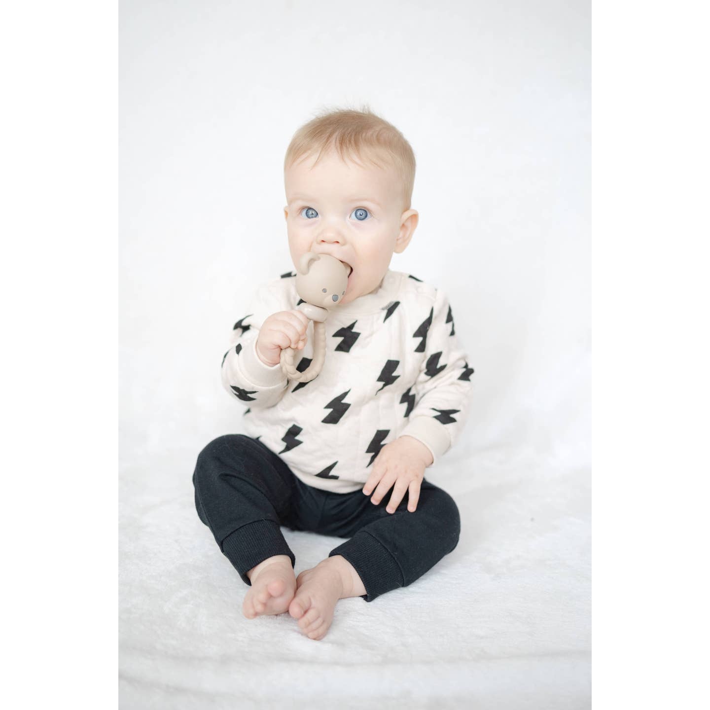 Itzy Pop & Whirl Bear Sweetie Rattle