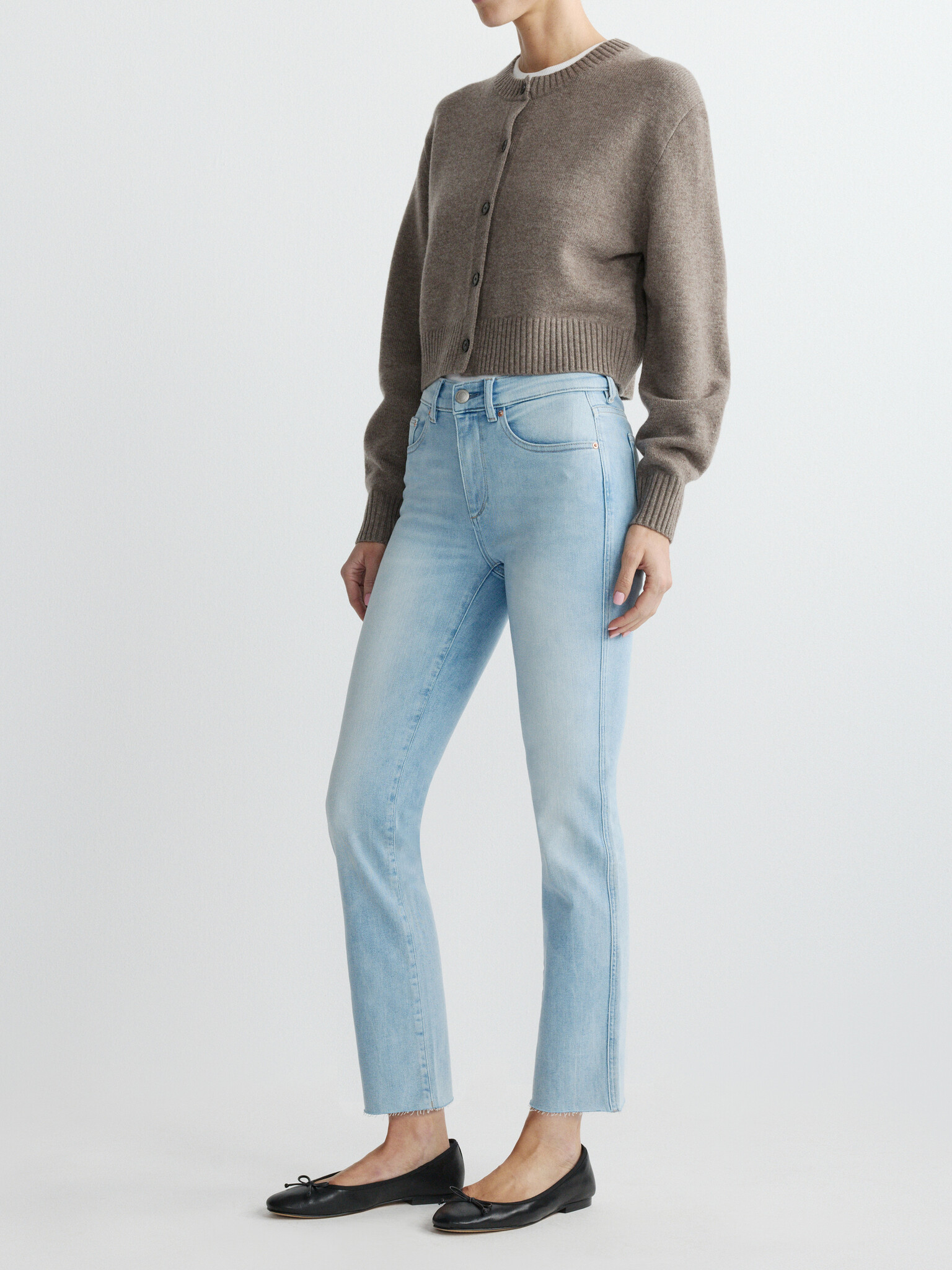 DL1961 Mara Straight in Ocean