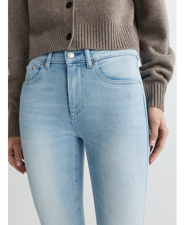 DL1961 Mara Straight in Ocean