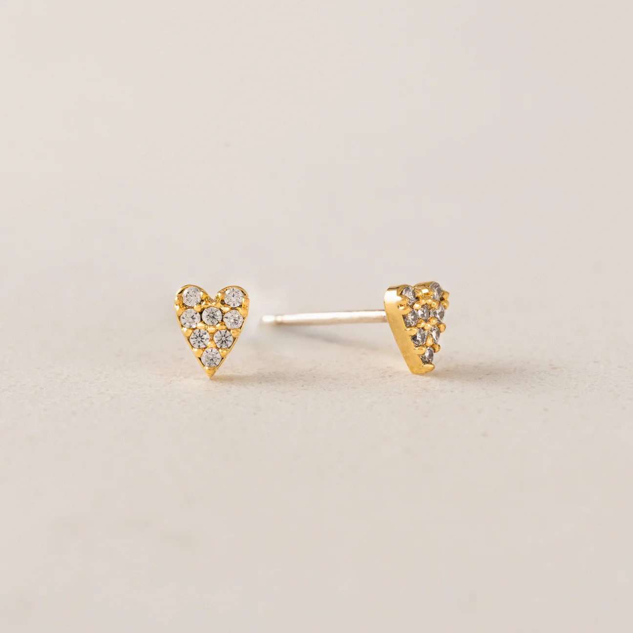 Lovers Tempo Flutter Stud Earrings, Gold
