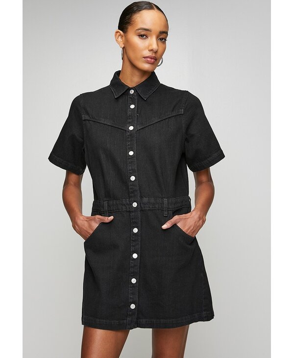 Levi Strauss & Co. Logan Western Dress SS, Capturing Moments