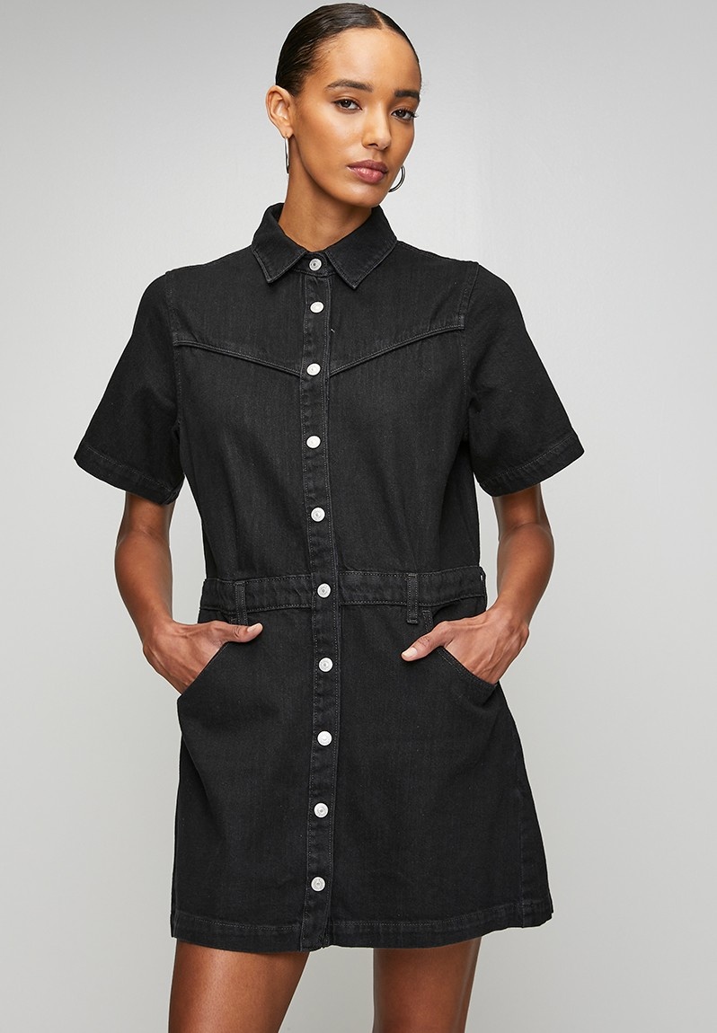 Levi Strauss & Co. Logan Western Dress SS, Capturing Moments