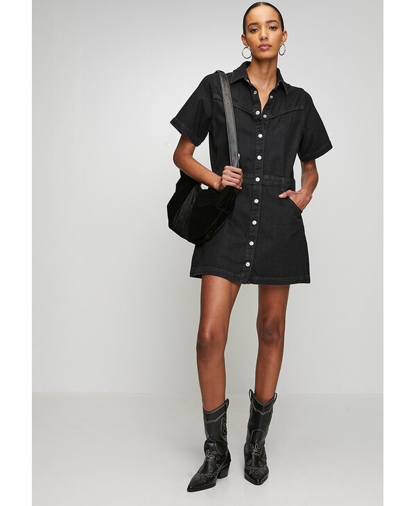 Levi Strauss & Co. Logan Western Dress SS, Capturing Moments