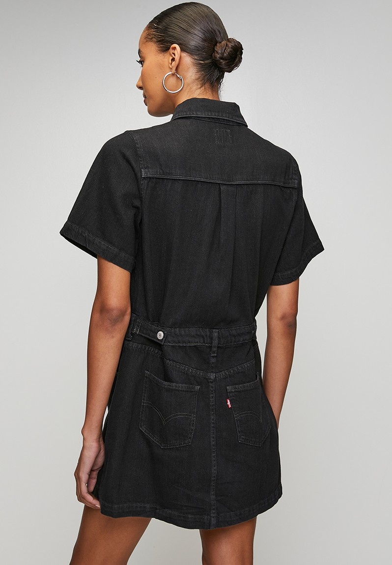 Levi Strauss & Co. Logan Western Dress SS, Capturing Moments