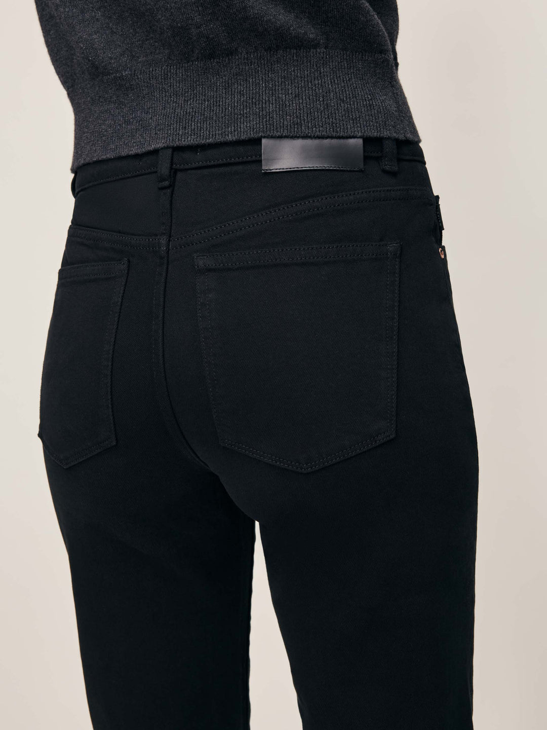 DL1961 Patti Straight in Black