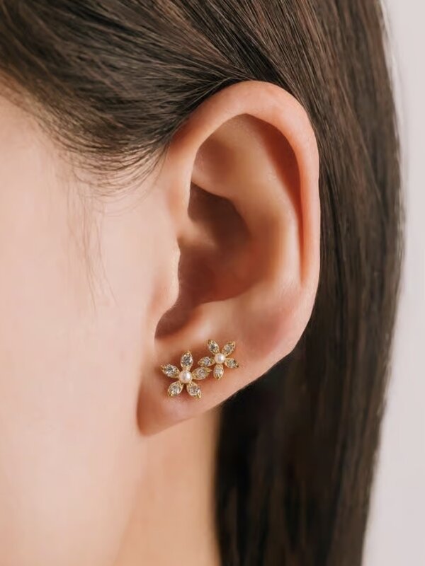 Lovers Tempo Lily Climber Earrings - Clear