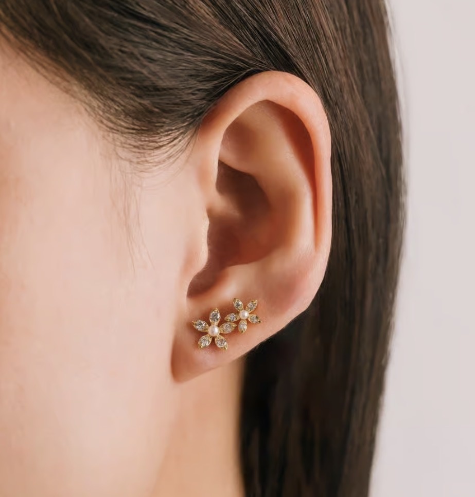 Lovers Tempo Lily Climber Earrings - Clear