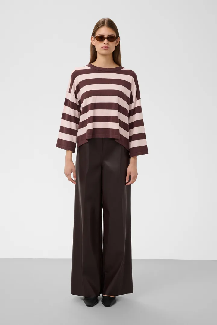 Soaked In Luxury SLSpina Boxy Pullover Cropped