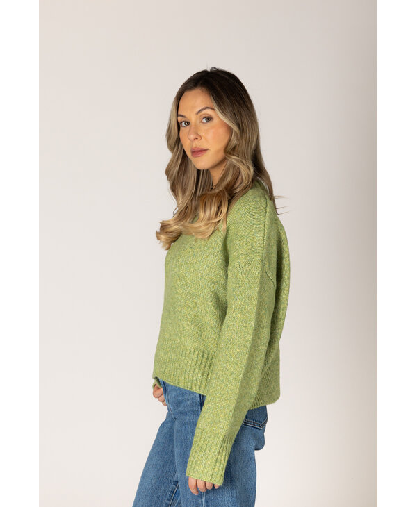 Lyla & Luxe Timmy Crewneck