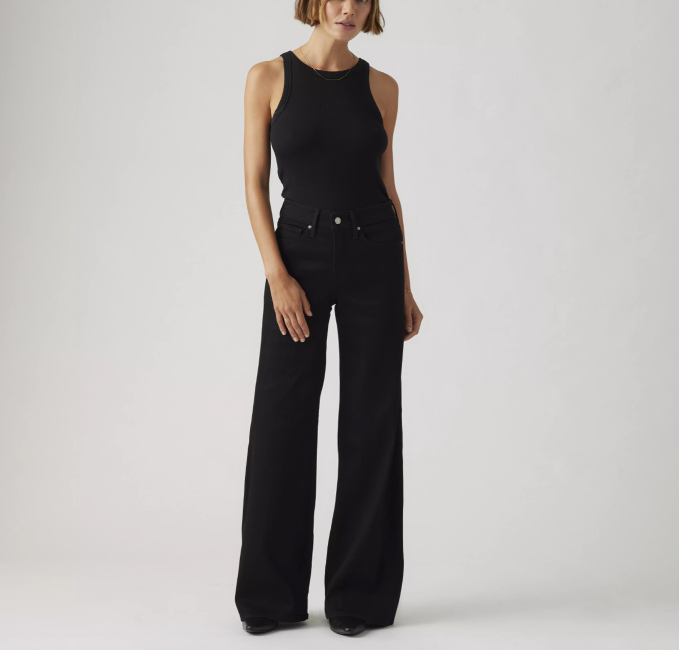 Levi Strauss & Co. 318 Shaping Wide Leg, Soft Black
