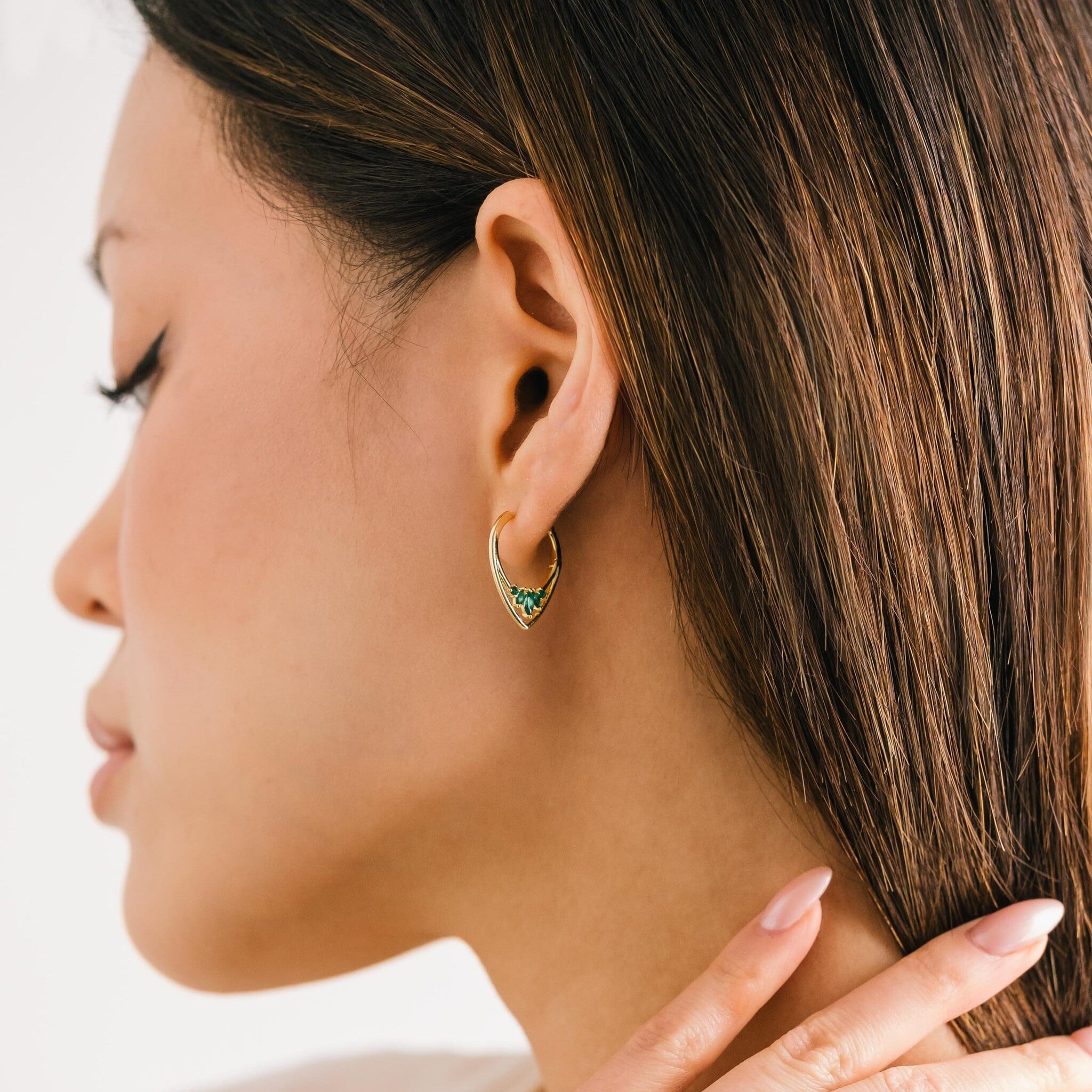 Lovers Tempo Aria Hoop Earrings - Emerald