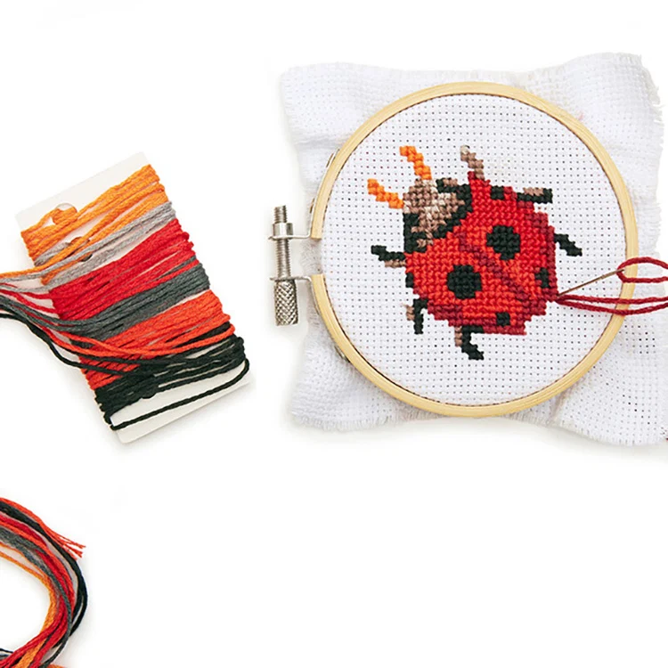 KIKKERLAND Ladybug Mini Cross Stitch Cross Kit