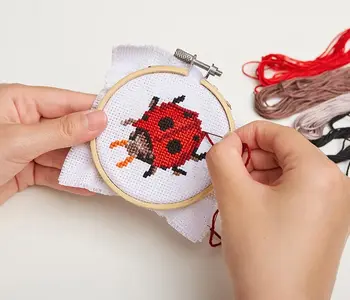 Ladybug Mini Cross Stitch Cross Kit