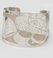 Silver Blue Traders Inc. Bear & Salmon Bracelet 2"
