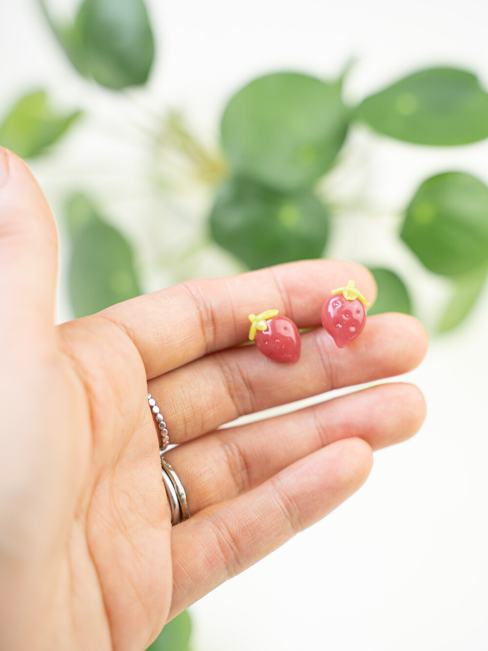 Minori Takagi Earrings - Strawberry Pink