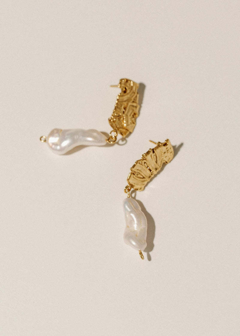 Pamela Card Earrings - Filigree Divine - 24K Plated, Freshwater Biwa Pearl