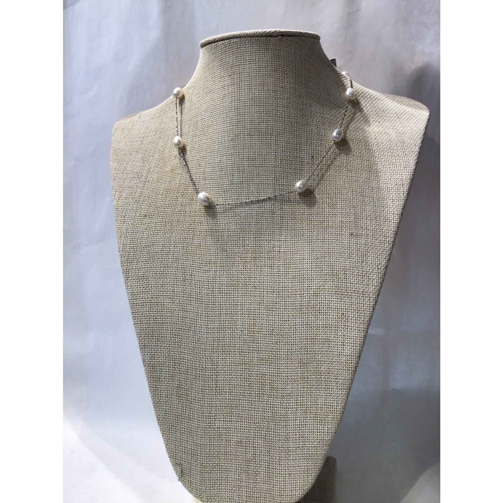 Fresh Water Pearl Silver Short Necklace