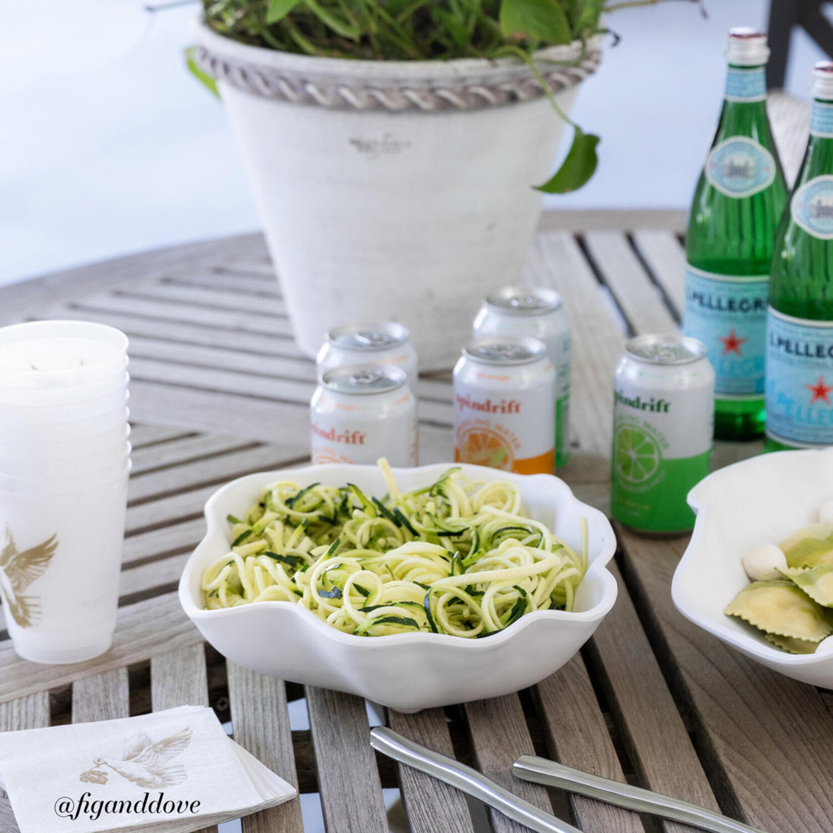 Beatriz Ball VIDA Nube Serveware