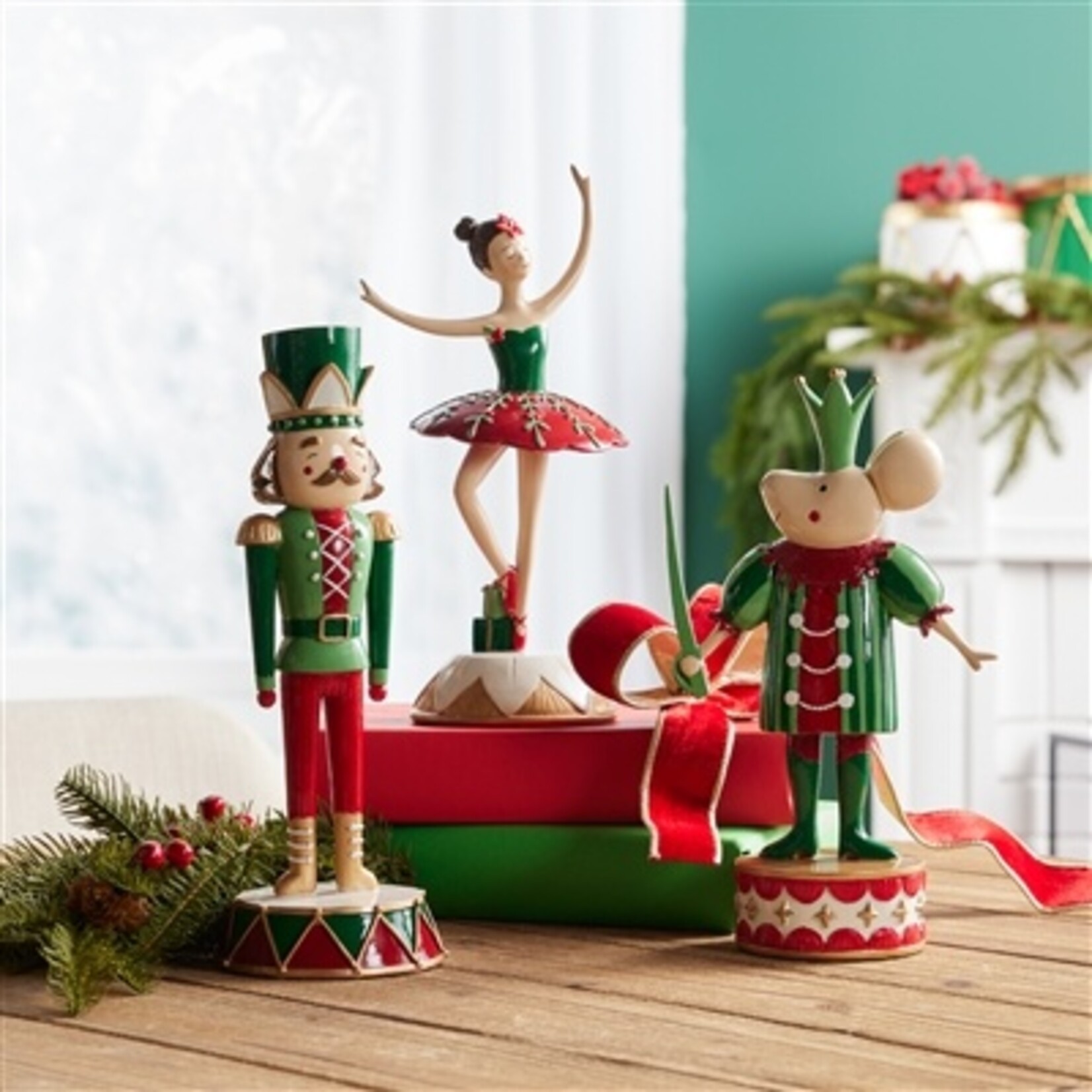 Melrose International Nutcracker Figurines