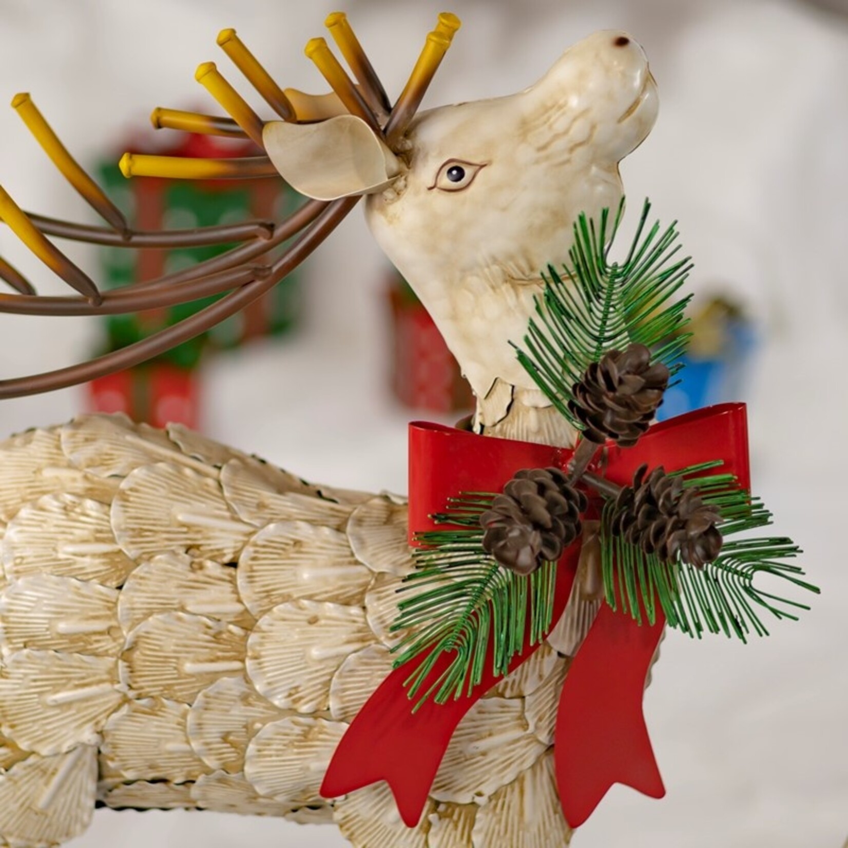 Zaer Iron Reindeer with Pinecone Bow