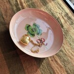 Roomytown Inc Floral Enamel Trays