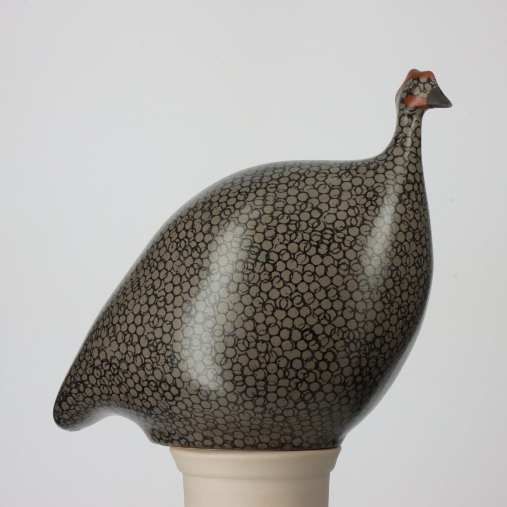 Les Céramiques de Lussan Guinea Fowl Matte Grey Spotted Black Medium