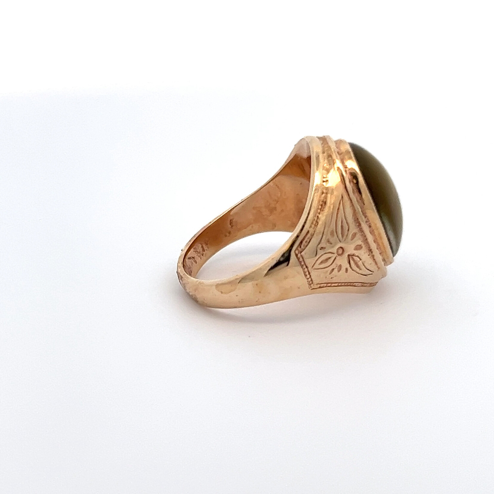 18 Karat Yellow Gold Cat's Eye Ring