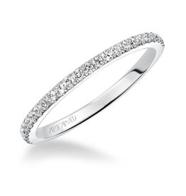 Art Carved Classic round diamond low-profile shared-prong band