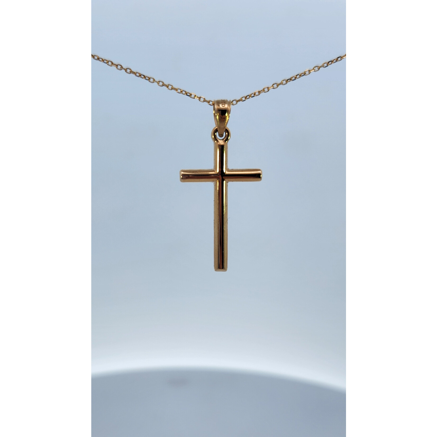 14 Karat Yellow Gold 18" Plain Cross Necklace