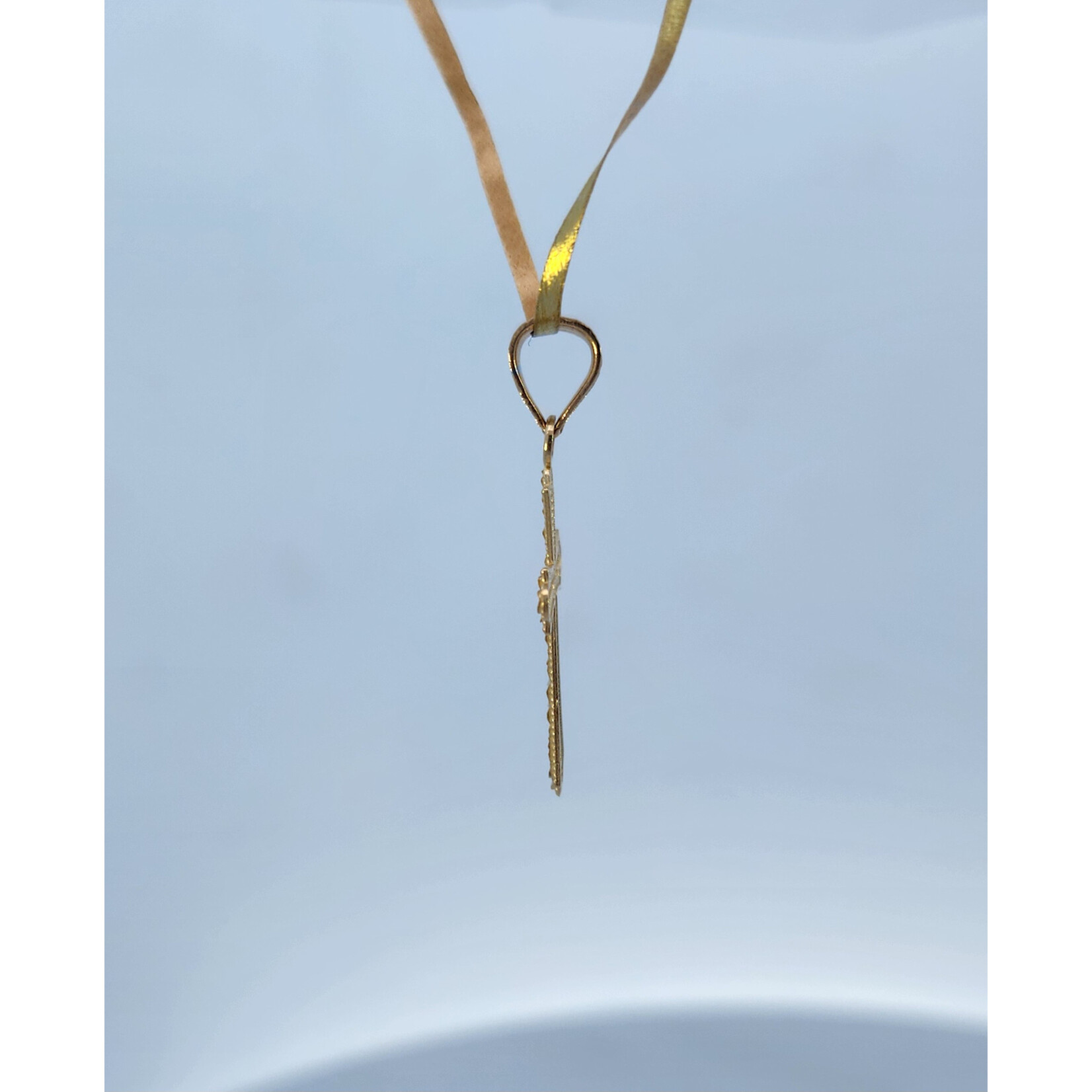 14 Karat Yellow Gold Diamond-Cut Tapered Cross Pendant